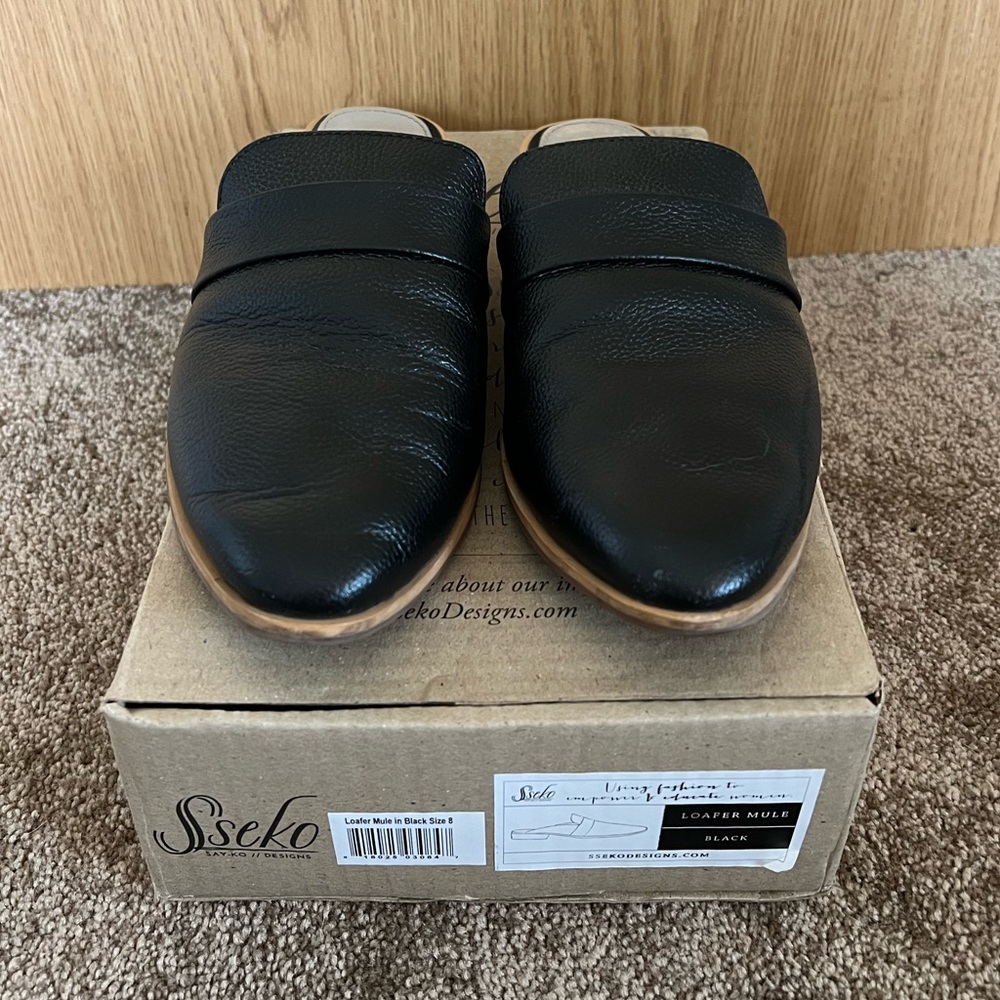 Loafer Mule in Pebbled Black